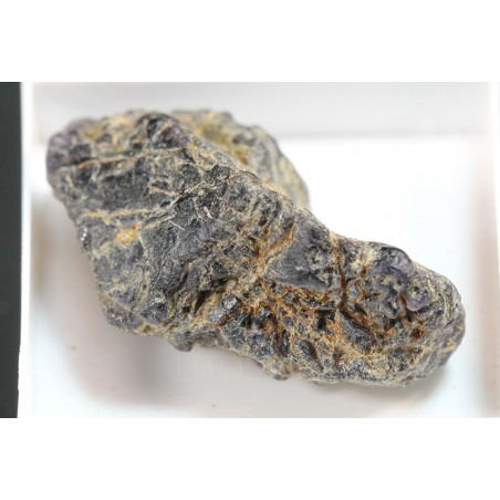 Mineral cordierita Mineral cordierita