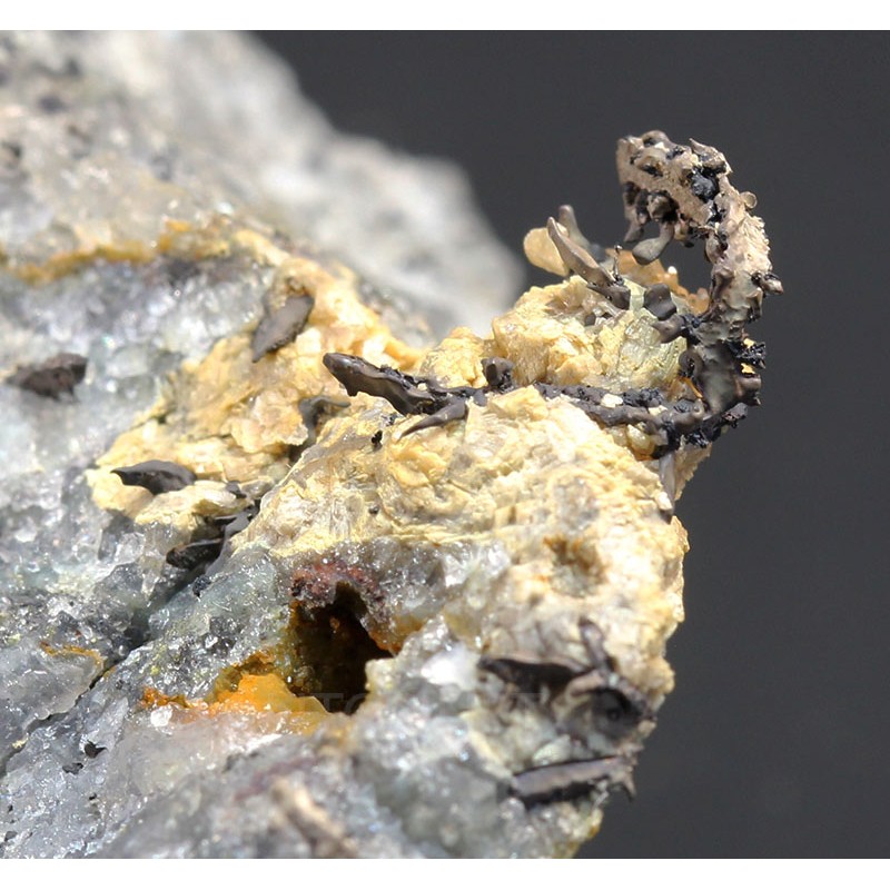 Plata nativa mineral