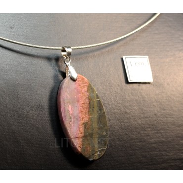 Colgante de piroxmangita