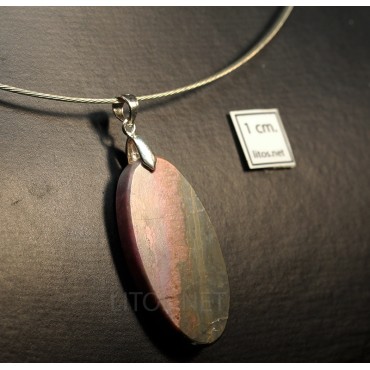Colgante de piroxmangita