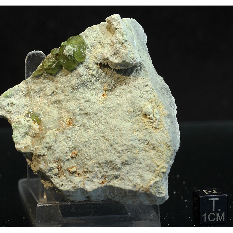 Mineral demantoide