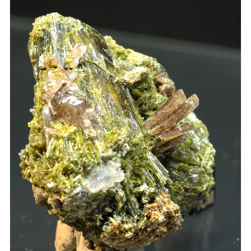 Axinita cristalizada