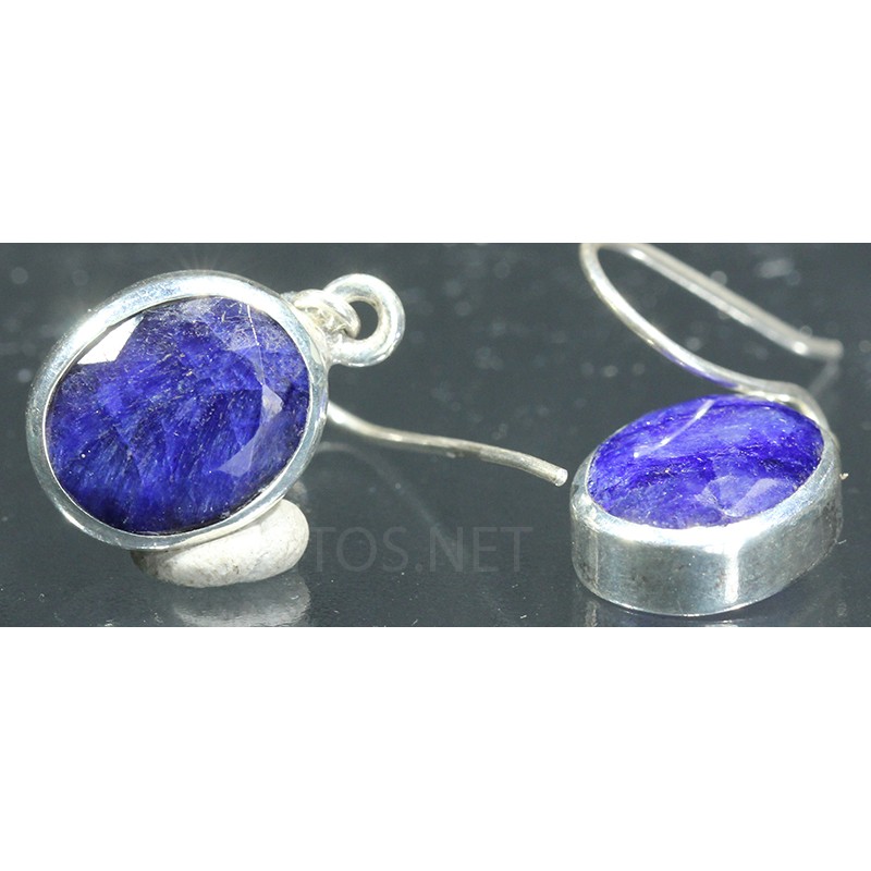 Pendientes de corindon azul