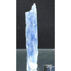 Mineral cianita