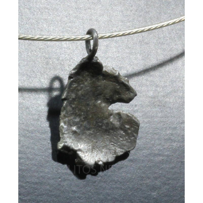 Meteorito colgante Meteorito colgante