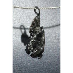 Meteorito colgante