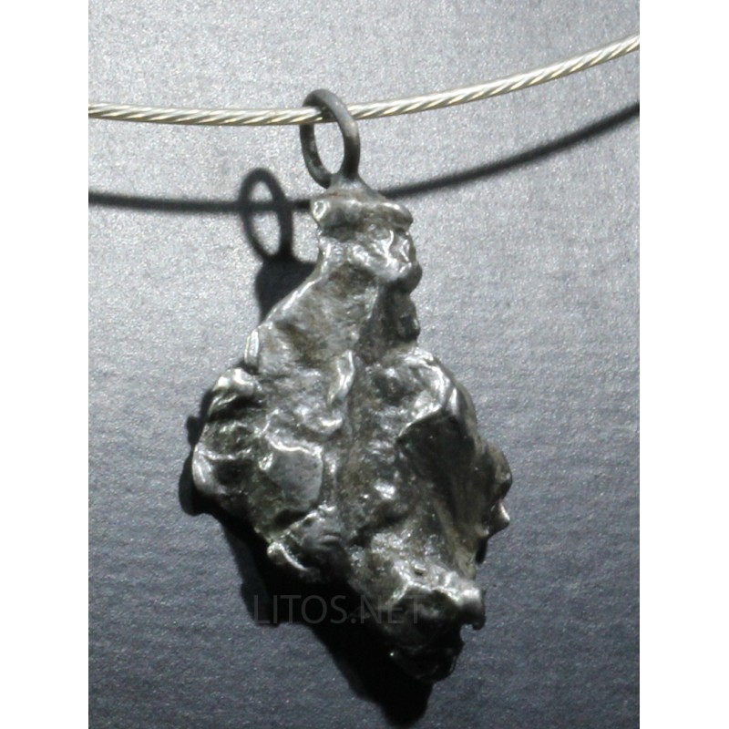 Meteorito colgante Meteorito colgante