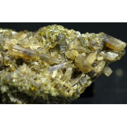 Clinozoisita