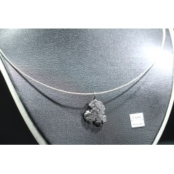 Meteorito colgante