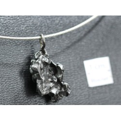 Meteorito colgante