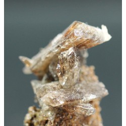 Axinita cristalizada