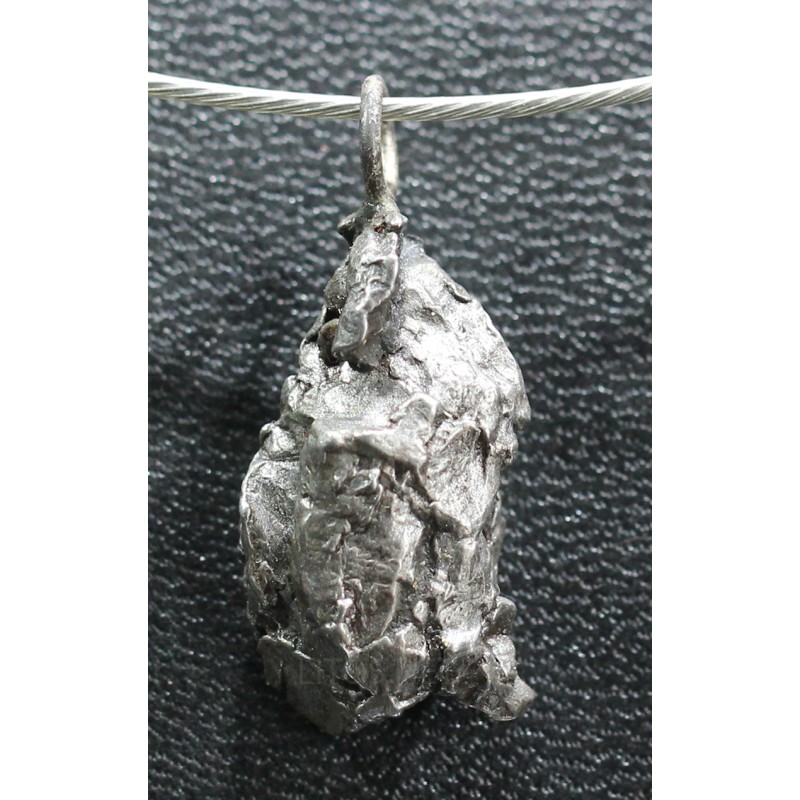 Meteorito colgante Meteorito colgante