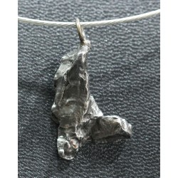 Meteorito colgante