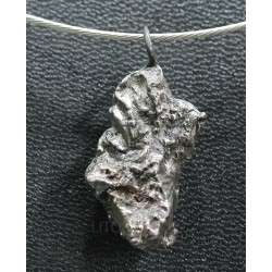 Meteorito colgante
