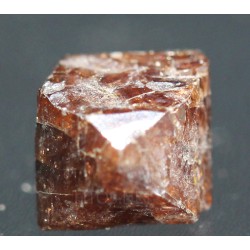 Zircón Mineral