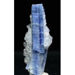 Mineral cianita