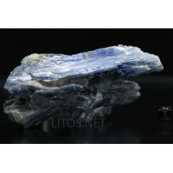 Mineral cianita