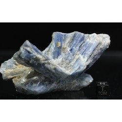 Mineral cianita