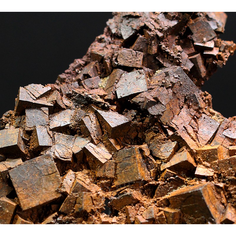 Goethita (pseudom. pirita)