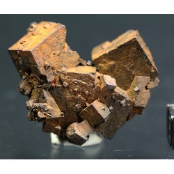 Goethita (pseudom. pirita)