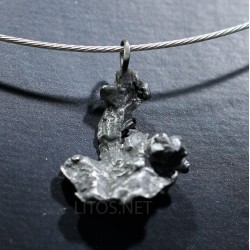 Meteorito colgante