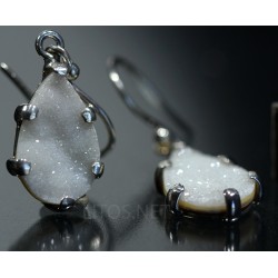 Calcedonia, Pendientes
