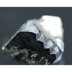 Bixbyita