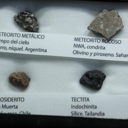 Colección de meteoritos y tectita