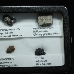 Colección de meteoritos y tectita