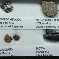 Colección de meteoritos y tectita