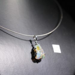 Opalo noble colgante