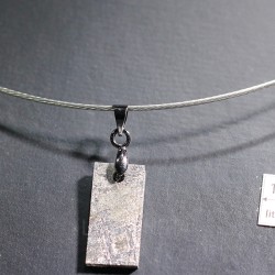 Colgante de meteorito