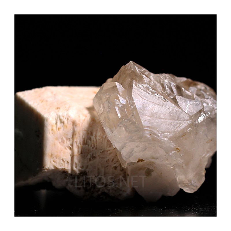 Cuarzo elestial con ortosa