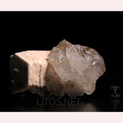 Cuarzo elestial con ortosa