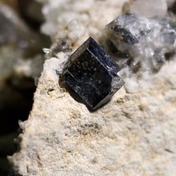 Anatasa cristalizada  - Litos