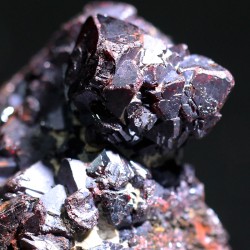 Cuprita cristalizada