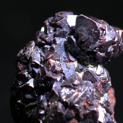 Cuprita cristalizada