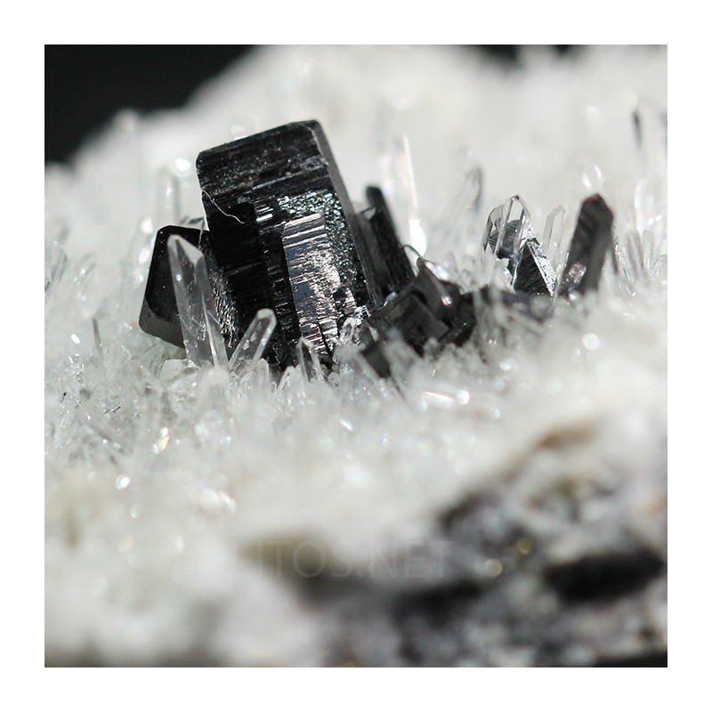 Cuarzo con hubnerita