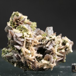 Axinita cristalizada