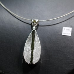 Colgante de cuarzo y turmalina
