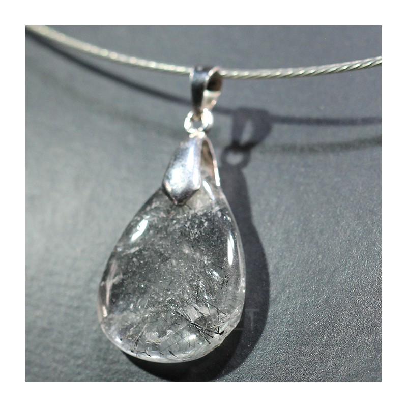 Colgante de cuarzo turmalinado