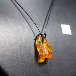 Ámbar colgante