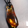 Ámbar colgante