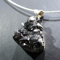 Granate almandino colgante