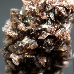 Axinita cristalizada