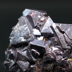 Cuprita cristalizada