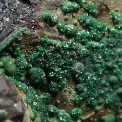 Calcopirita y dolomita