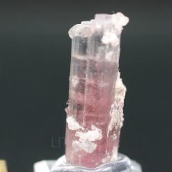 Elbaita (turmalina rosa)