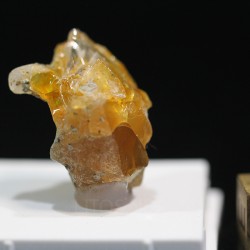 Opalo noble mineral
