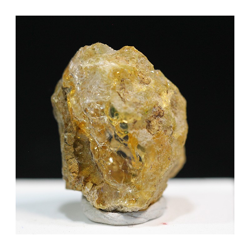 Opalo noble mineral
